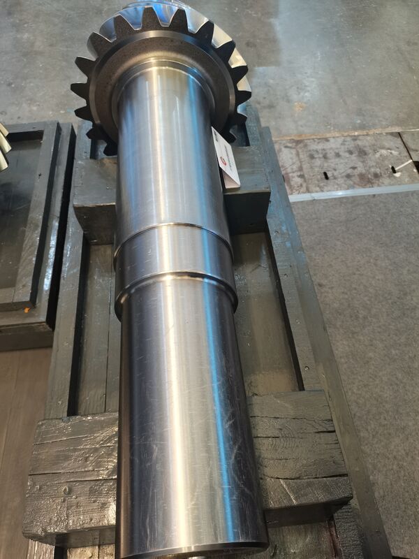 ชุดเฟืองดอกจอกเกลียวความแม่นยำสูงขนาดใหญ่ พร้อมความแข็ง HRC45-62 สำหรับตัวลดขนาดเครื่องบด